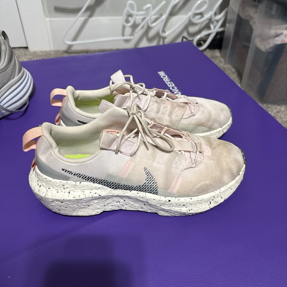 Nike Women's Sneakers in Cream and Pink